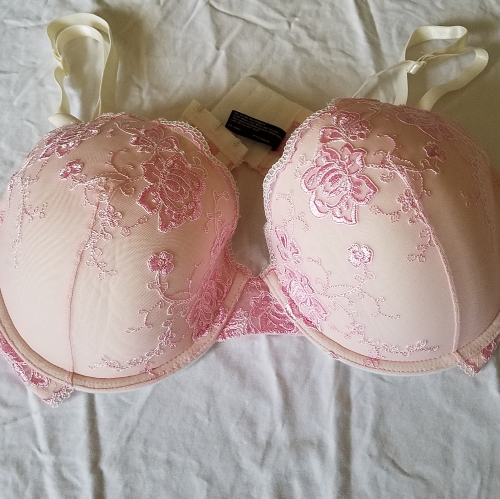 Dereon by  Beyonce 40DD Underwire Pink Lace Bra